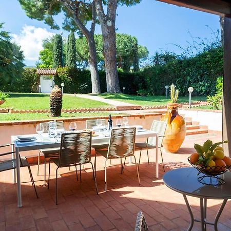 Donna Amalia Villa In Mondello Palermo Eksteriør billede